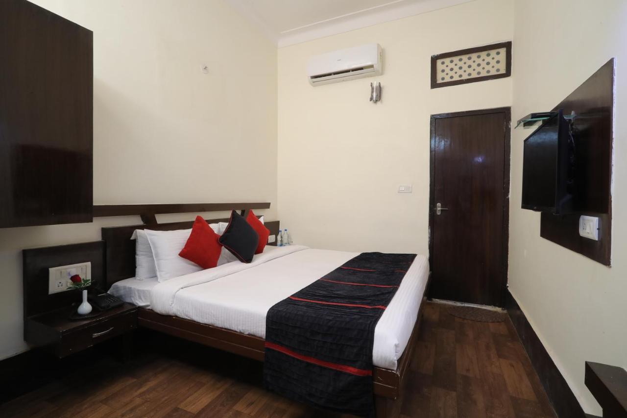 Hotel Vivek Continental Gwalior Exterior foto