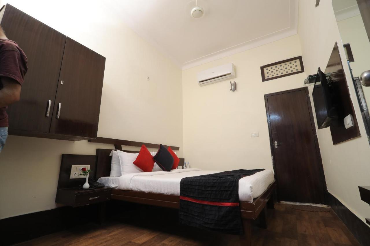 Hotel Vivek Continental Gwalior Exterior foto